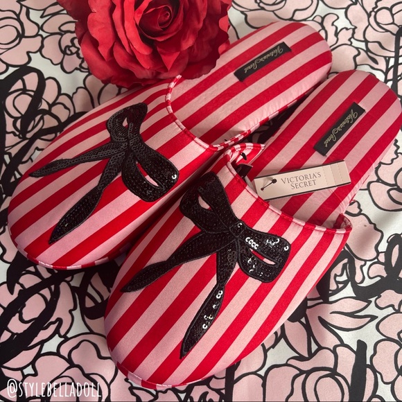 🆕Victoria’s Secret Classic Stripe Satin Sequin Embellished Bow Slipper - Picture 4 of 12